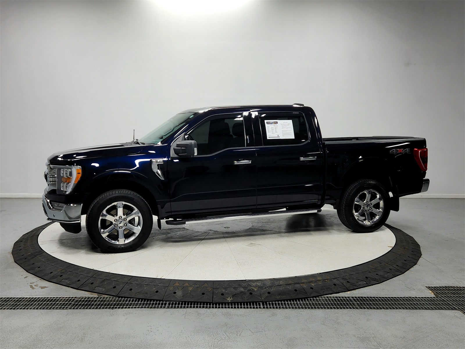 2021 Ford F-150 XLT photo 3