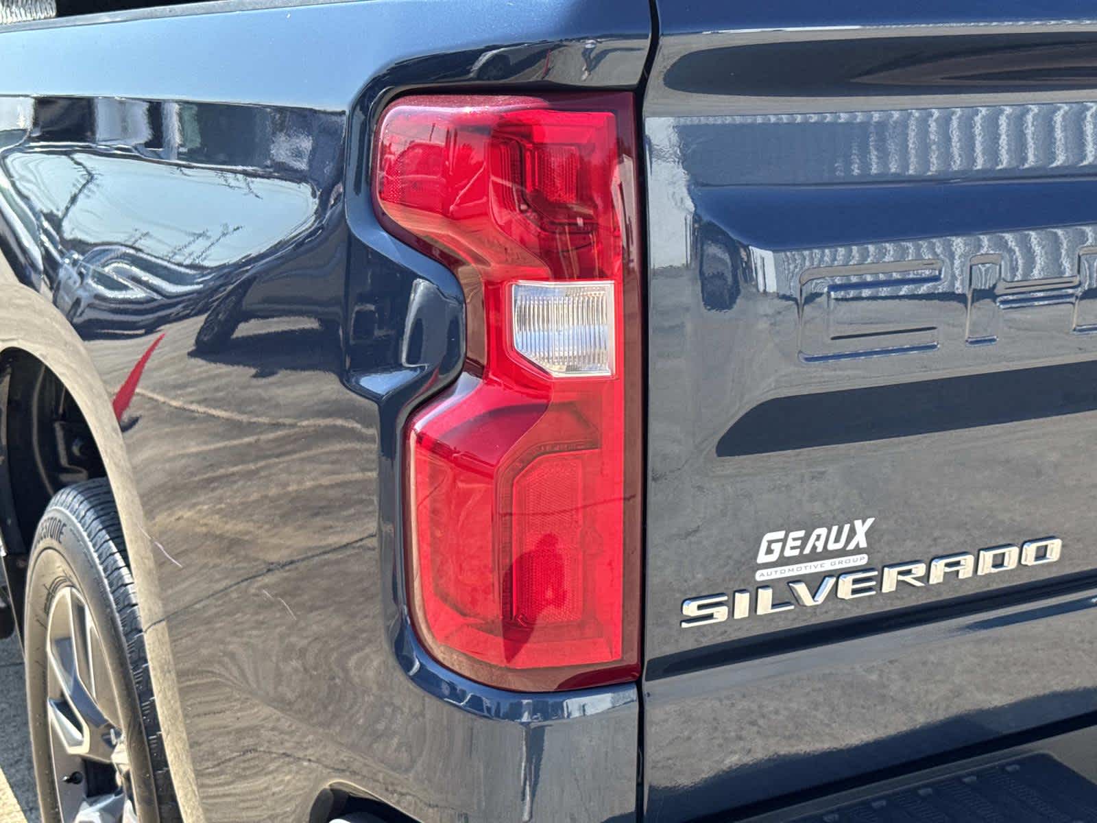 2021 Chevrolet Silverado RST photo 11