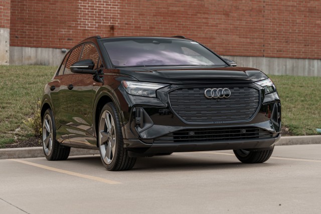 2025 Audi Q4 e-tron Premium Plus