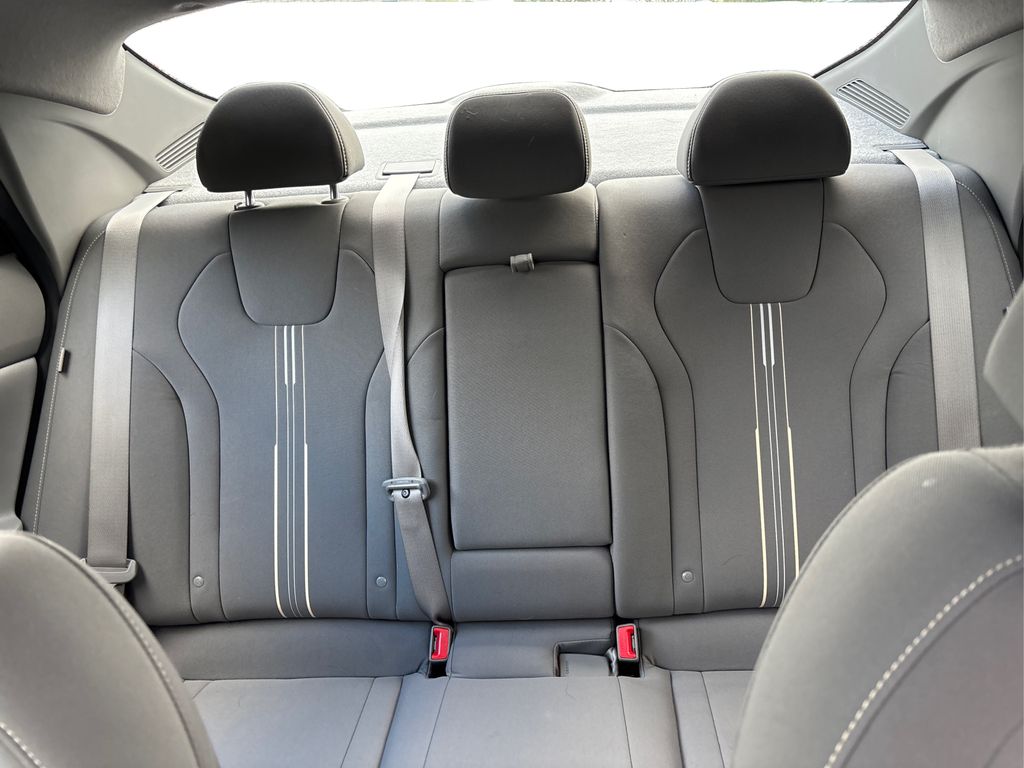 2024 Hyundai Elantra SEL Convenience photo 18