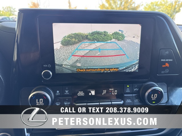 2023 Toyota Highlander Hybrid LE photo 13