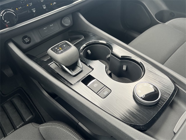 2025 Nissan Rogue S photo 11