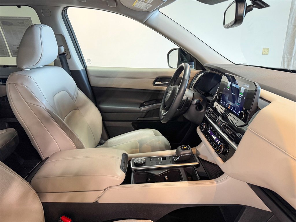 2022 Nissan Pathfinder SL photo 26