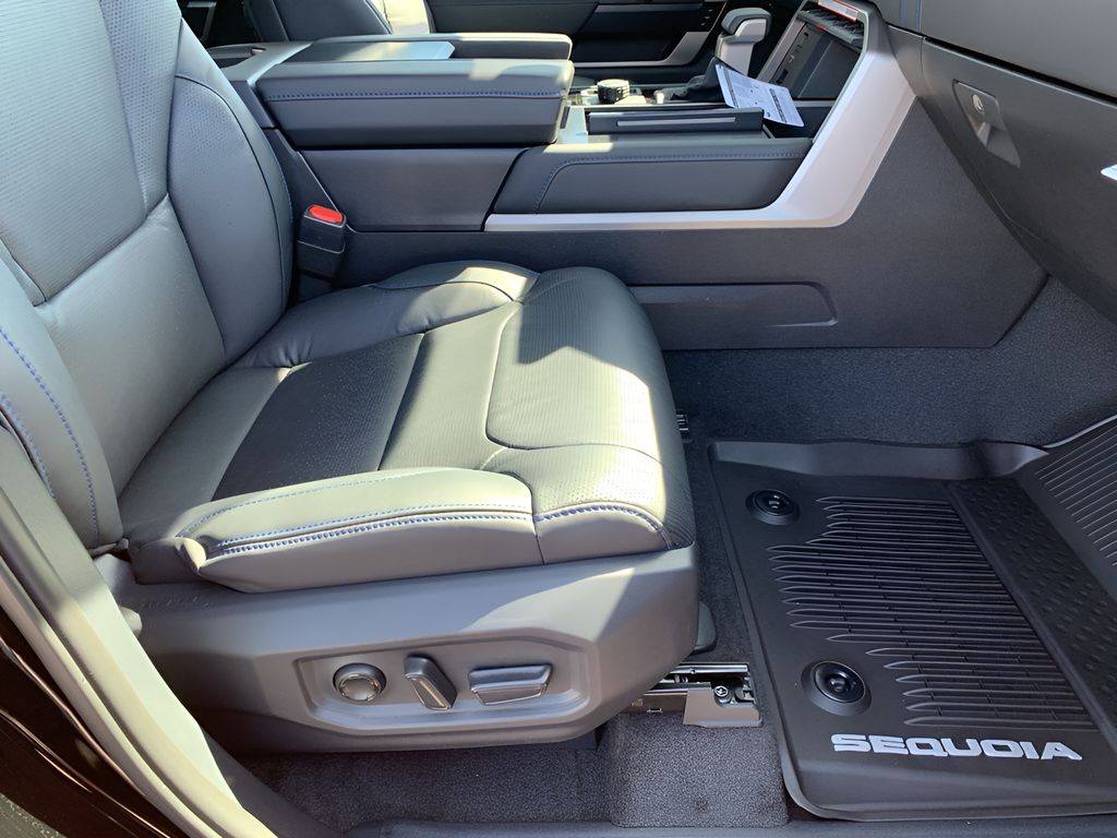 2026 Toyota Sequoia Platinum photo 15