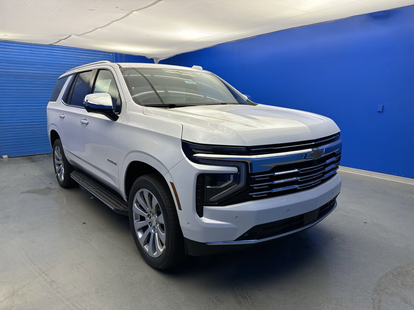 2025 Chevrolet Tahoe Premier photo 2