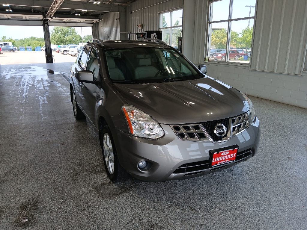Used 2012 Nissan Rogue SV with VIN JN8AS5MV3CW375288 for sale in Bettendorf, IA
