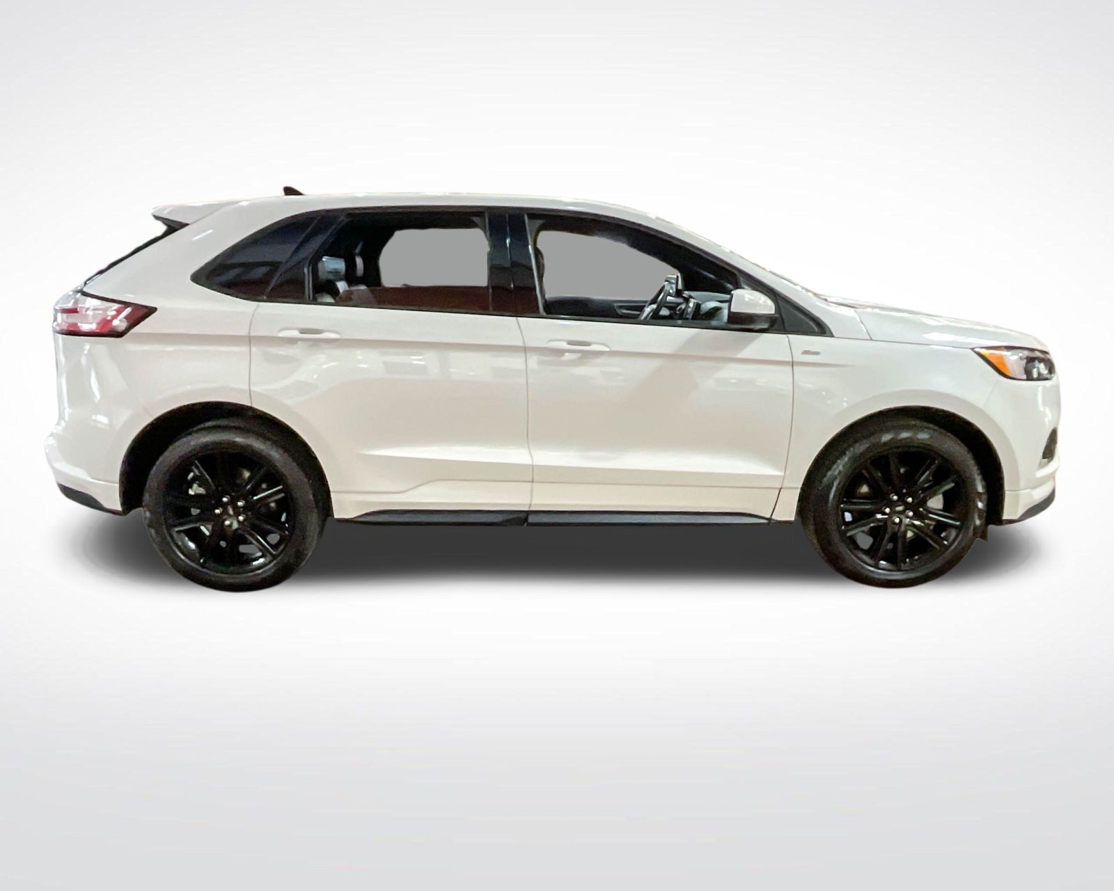 2024 Ford Edge ST photo 4