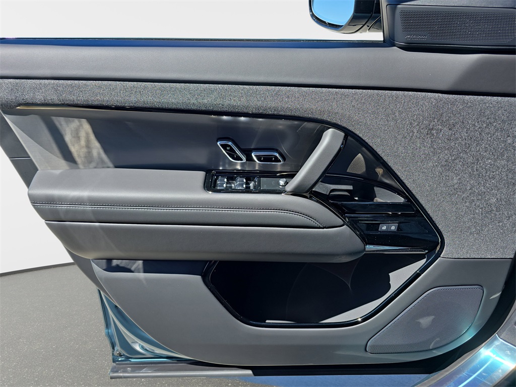 2025 Land Rover Range Rover Sport SE photo 26