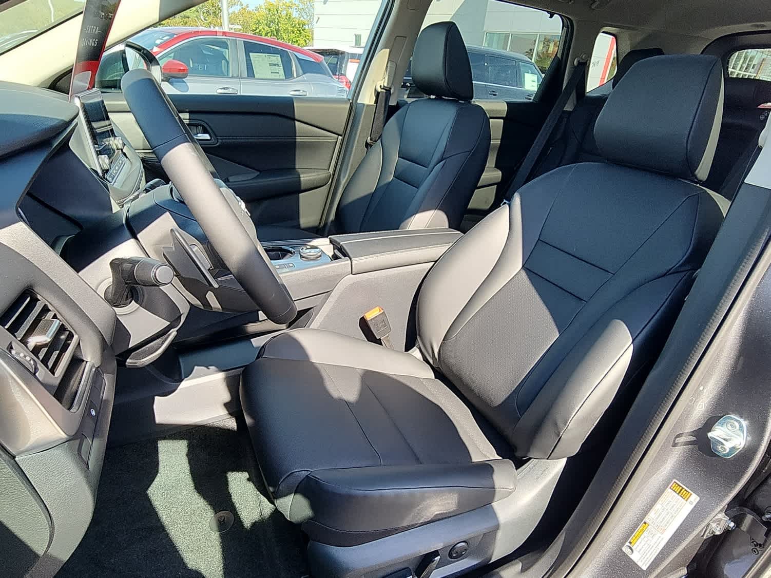 2026 Nissan Rogue SV photo 9