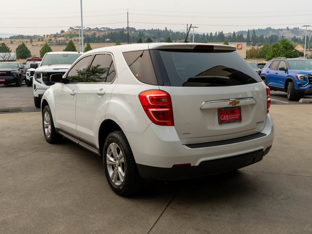 2016 Chevrolet Equinox LS photo 4