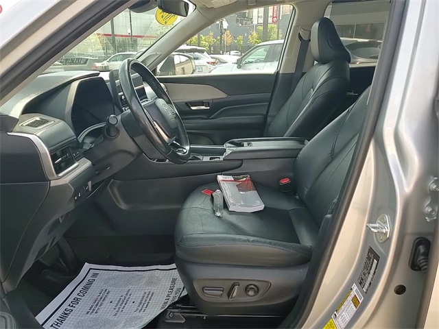2024 Toyota Grand Highlander Limited AWD photo 13