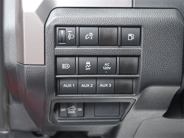 2025 Toyota Tacoma TRD photo 30