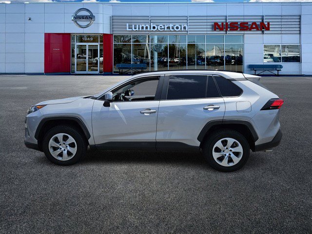 2019 Toyota RAV4 LE photo 4