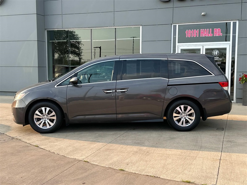 Used 2016 Honda Odyssey SE with VIN 5FNRL5H31GB095786 for sale in Macomb, MI