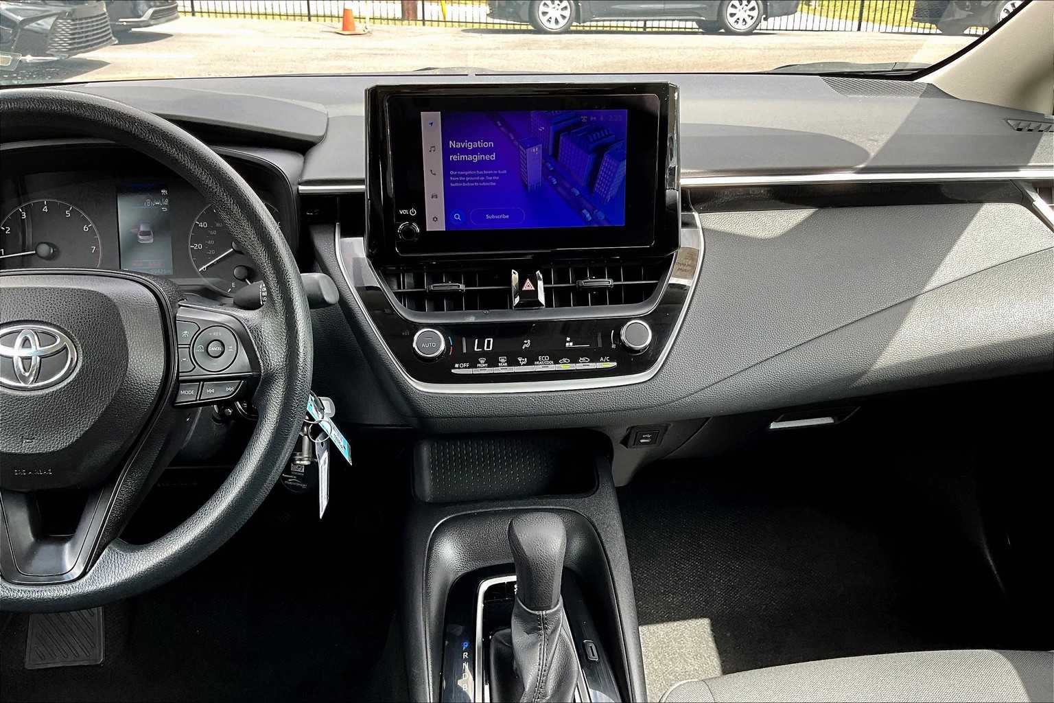 2024 Toyota Corolla LE photo 6