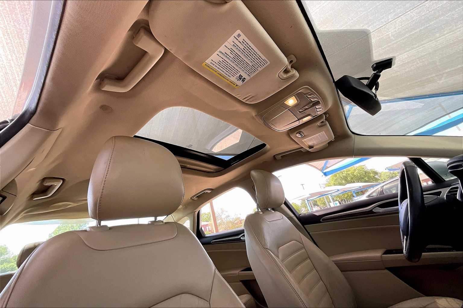 2014 Ford Fusion SE Hybrid photo 13