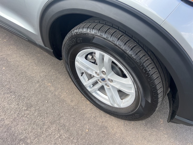 2024 Ford Explorer Base photo 4