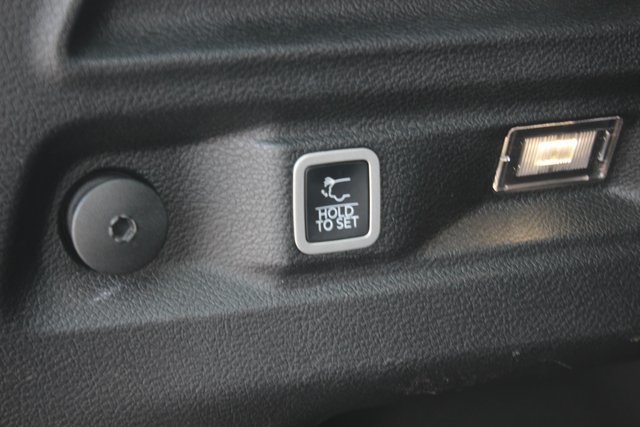 2021 Jeep Grand Cherokee Laredo photo 25
