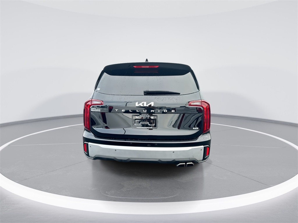 2024 Kia Telluride S photo 7