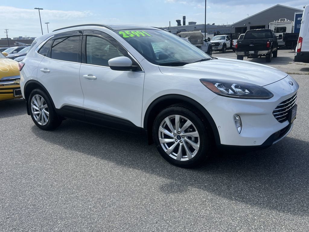 2021 Ford Escape Titanium's photo