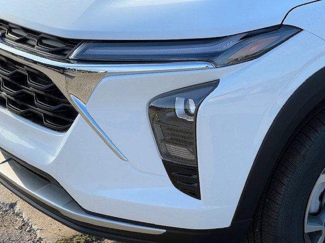 2026 Chevrolet Trax LT photo 10