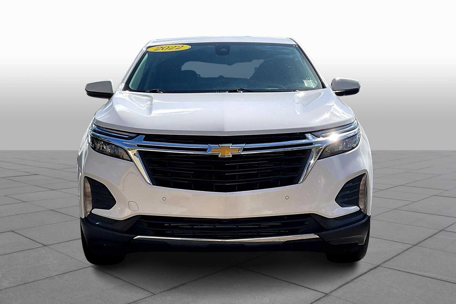 2022 Chevrolet Equinox LT photo 3