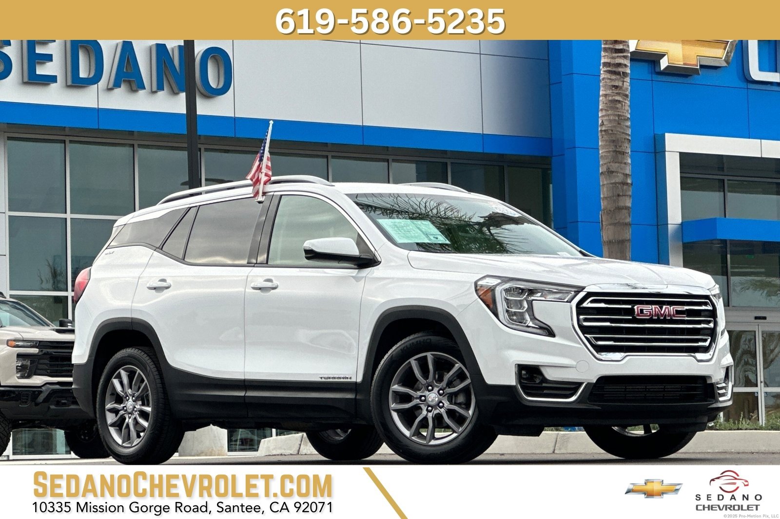 2024 GMC Terrain SLT's photo