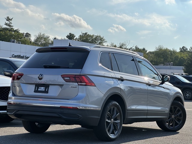 2022 Volkswagen Tiguan SE photo 4