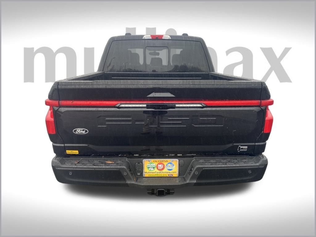 2025 Ford F-150 Lightning Platinum photo 4
