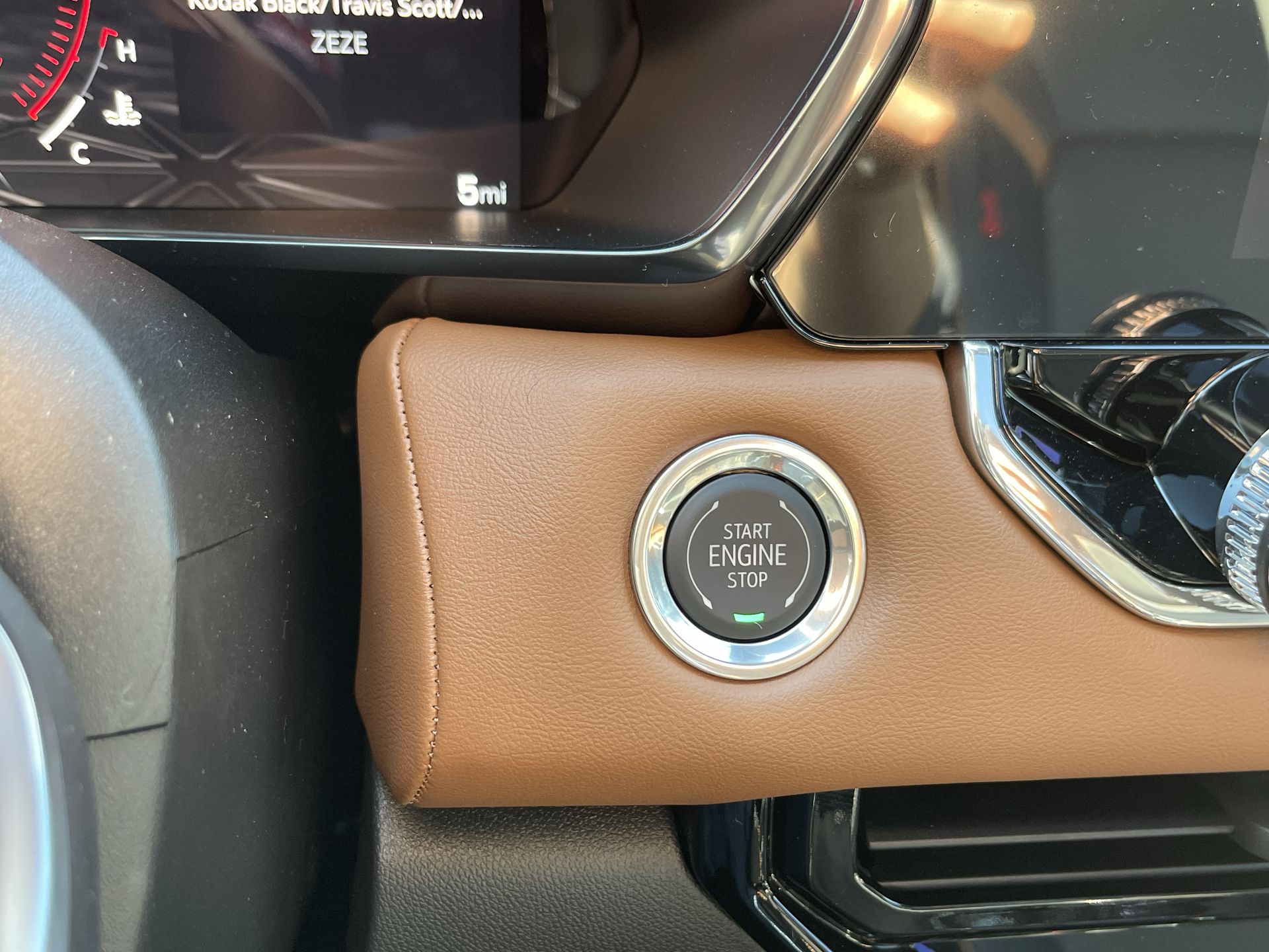 2026 Gmc Canyon AT4 photo 16
