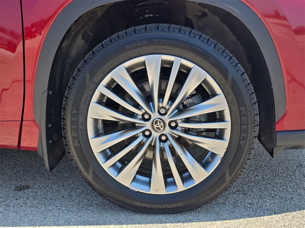 2024 Toyota Highlander Hybrid Platinum photo 37