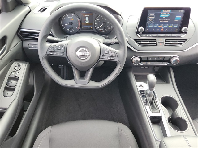 2025 Nissan Altima 2.5 S photo 8