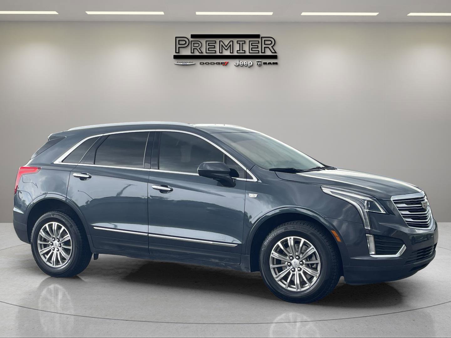 2019 Cadillac XT5 Luxury photo 3