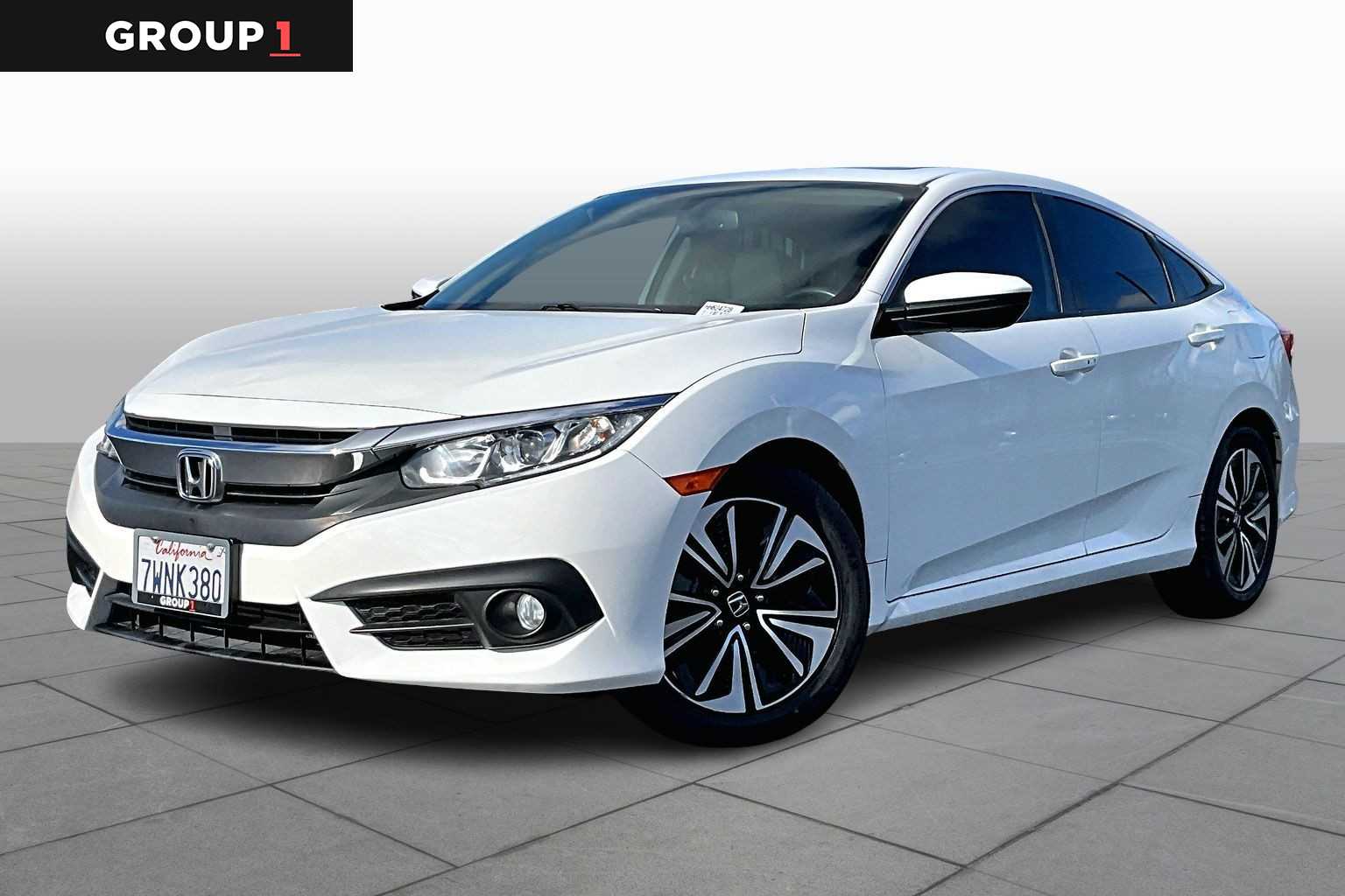 2017 Honda Civic EX-L's photo