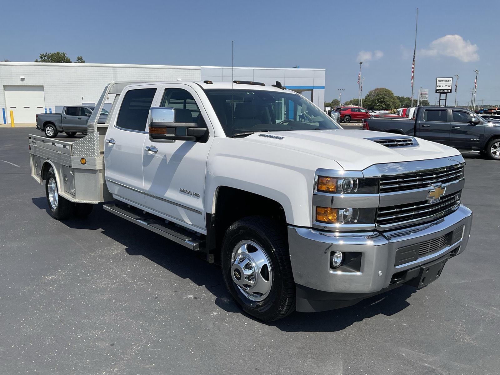 2019 Chevrolet Silverado 3500HD LTZ photo 3