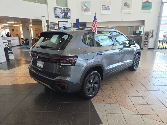 2025 Volkswagen Taos S photo 6