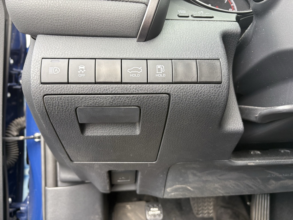 2024 Toyota Camry SE photo 10