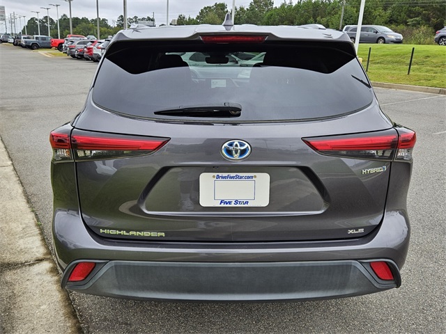 2022 Toyota Highlander Hybrid XLE photo 10