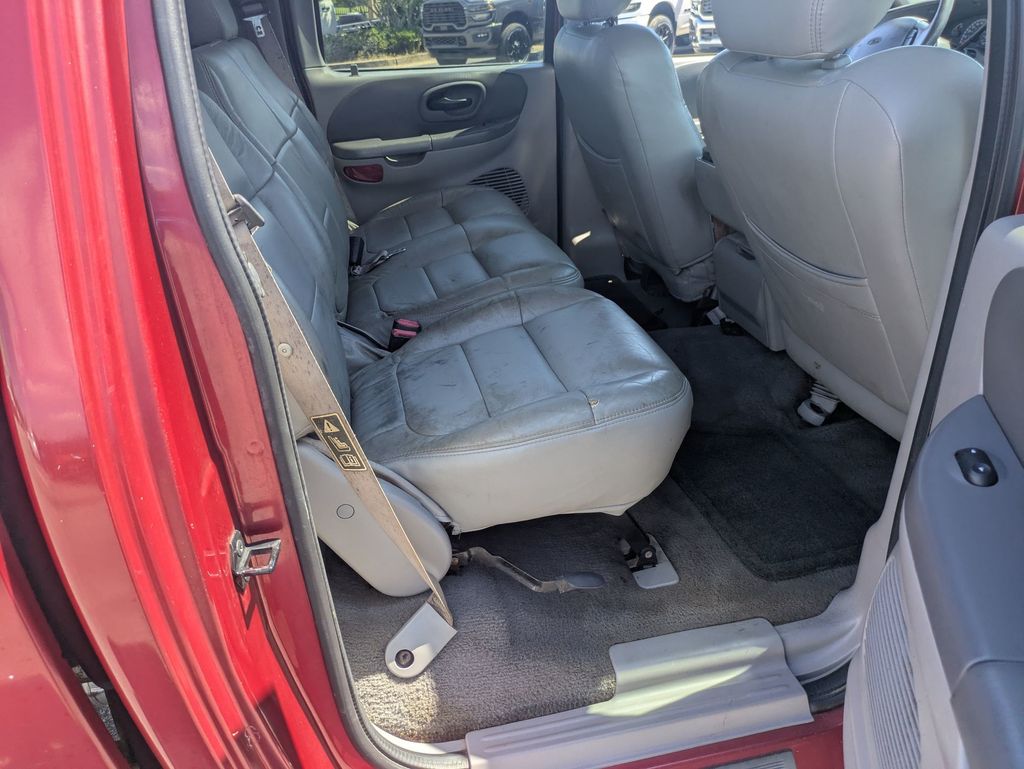 2002 Ford F-150 XLT photo 21