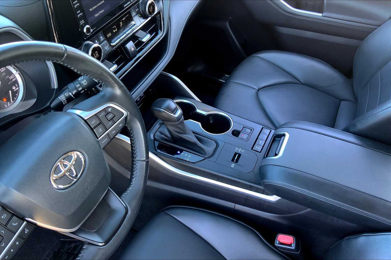 2022 Toyota Highlander XLE photo 14