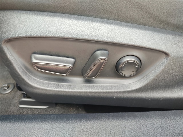 2024 Toyota Camry XSE photo 13