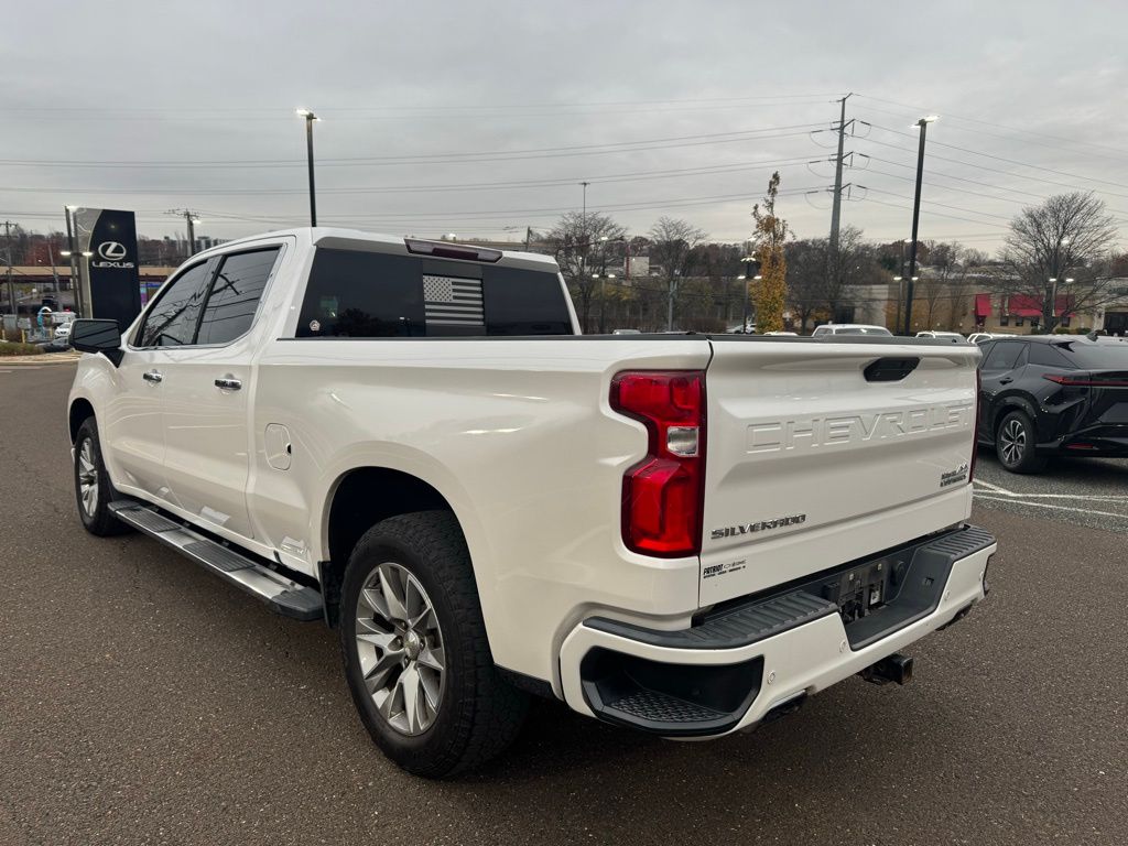 2019 Chevrolet Silverado 1500 High Country photo 3