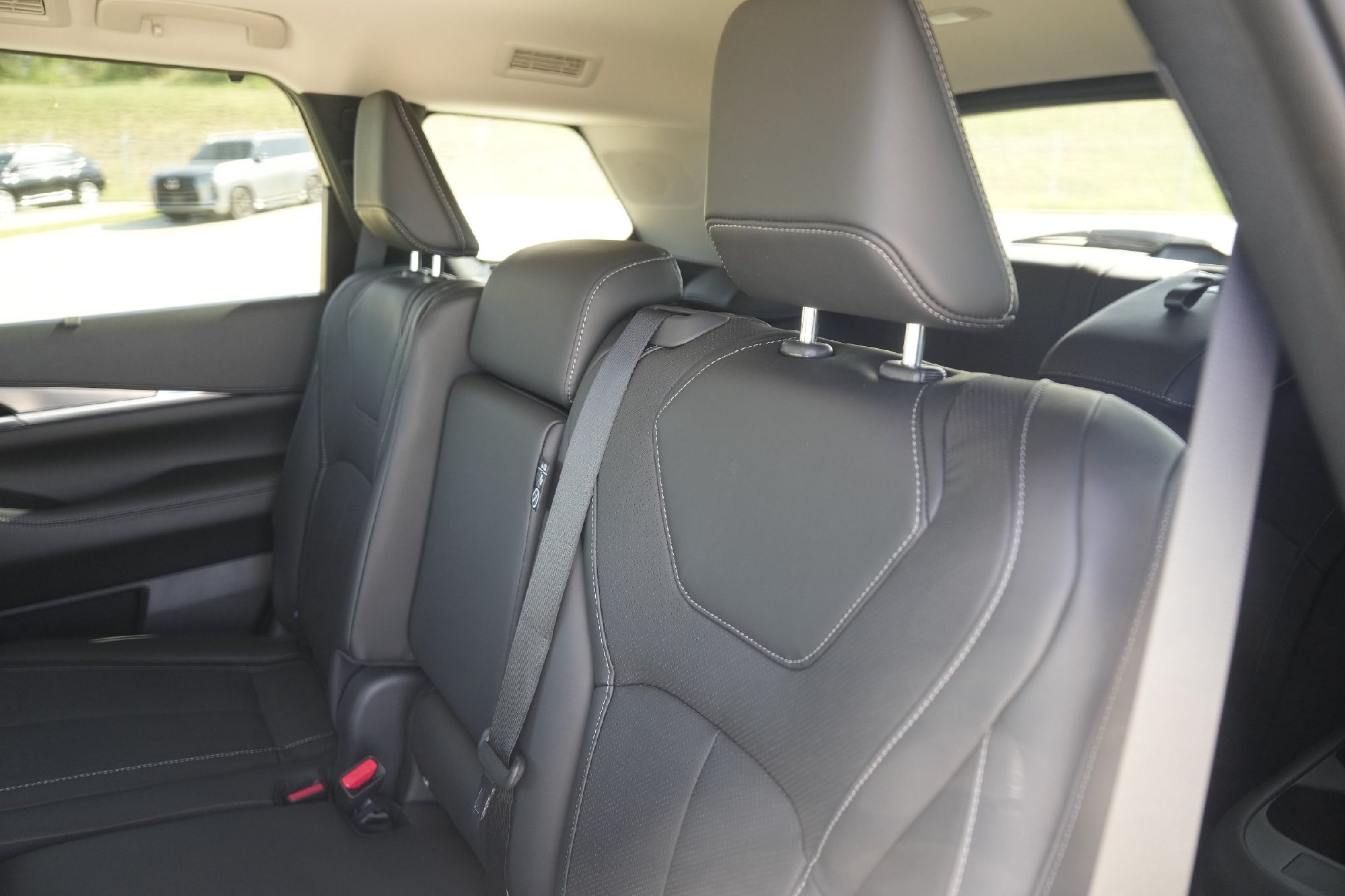 2026 Infiniti QX60 Luxe photo 19
