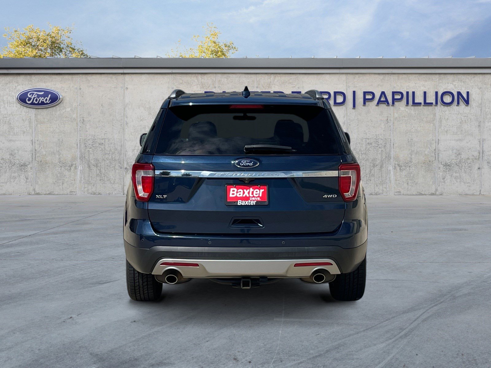 2016 Ford Explorer XLT photo 4