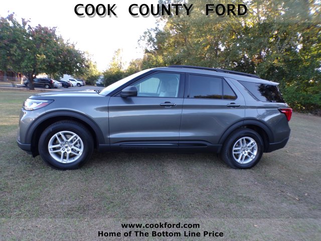 2026 Ford Explorer photo 3
