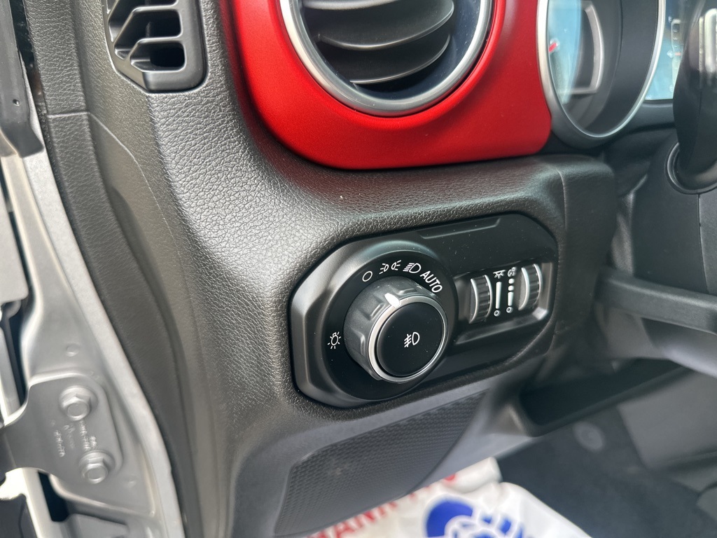 2020 Jeep Wrangler Unlimited Rubicon photo 22