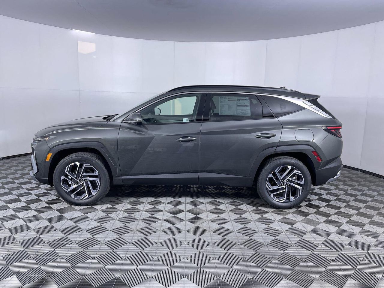 2025 Hyundai Tucson Limited photo 7