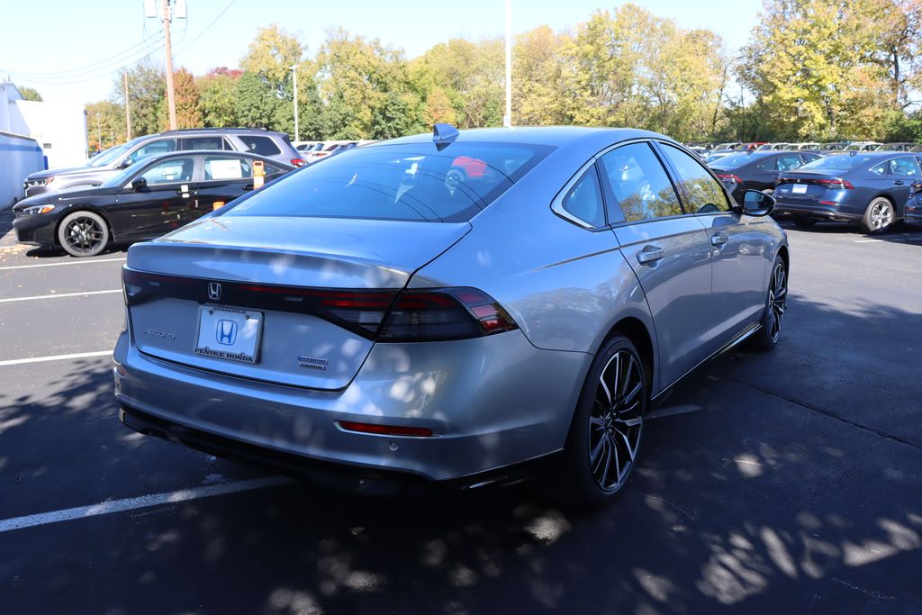 2025 Honda Accord Hybrid Touring photo 5
