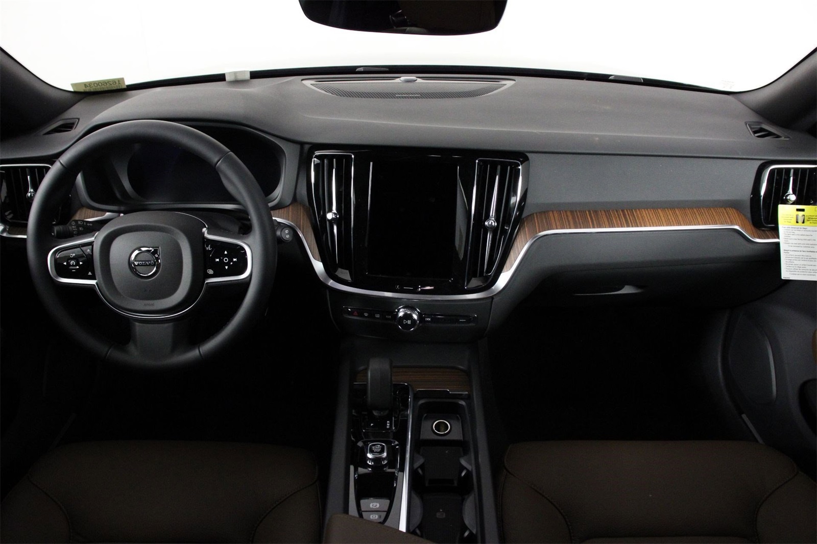 2026 Volvo V60 Cross Country B5 Plus photo 5