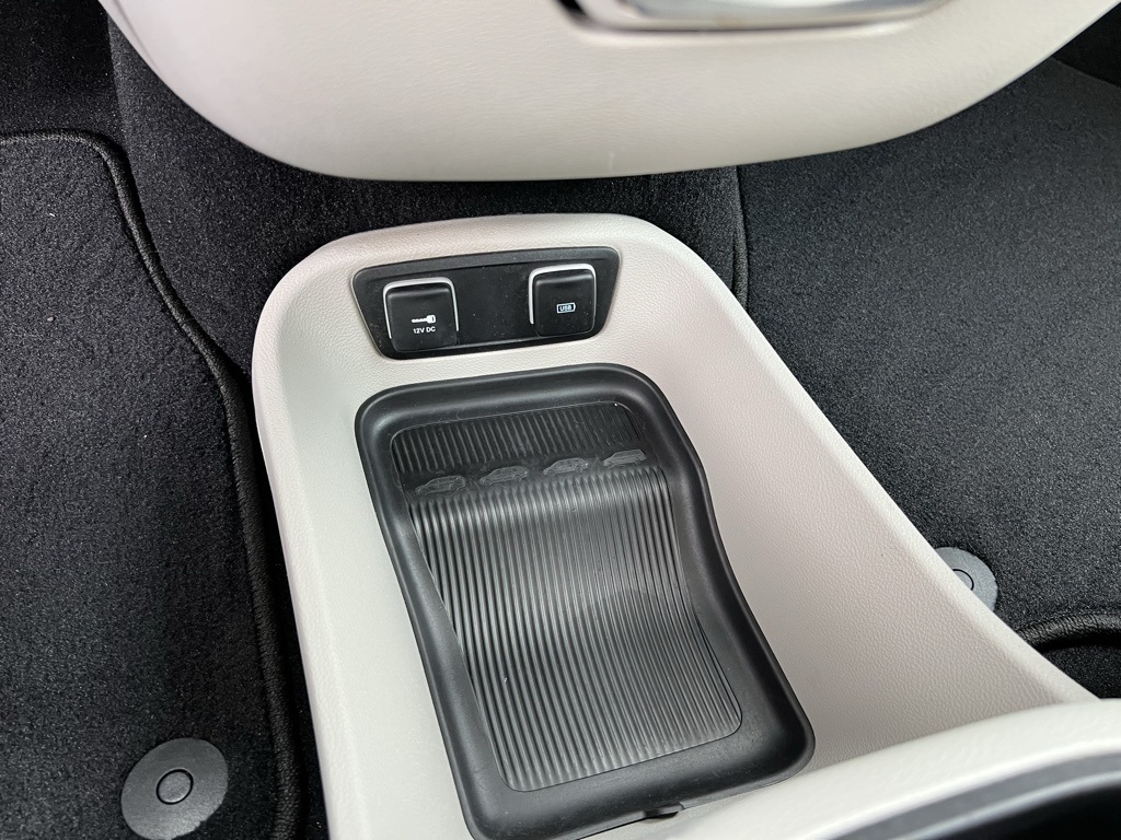2017 Chrysler Pacifica Touring Plus photo 22